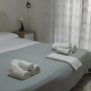 Di F Apartment